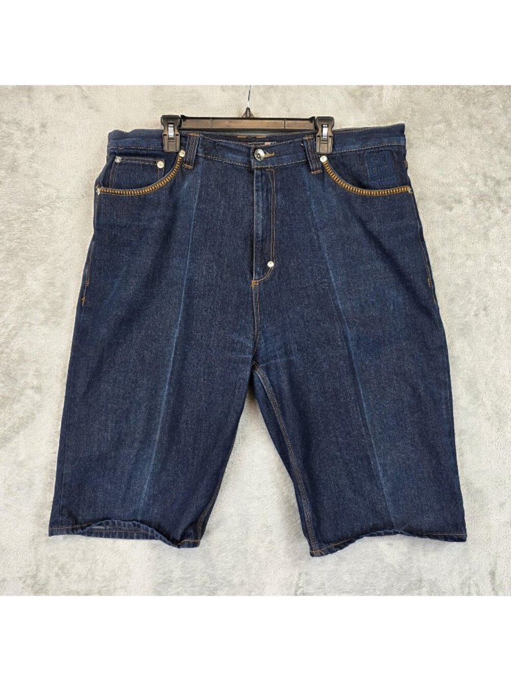 Coogi Shorts Mens 42 Blue Denim Relaxed Bermuda 14 Inseam Embroidered Logo VTG